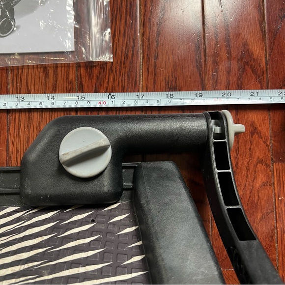 Lascal BuggyBoard Maxi Stroller Attachment - Picture 4 of 10